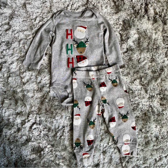 Carter’s Santa Baby Bodysuit and Pants Set - Picture 3 of 4